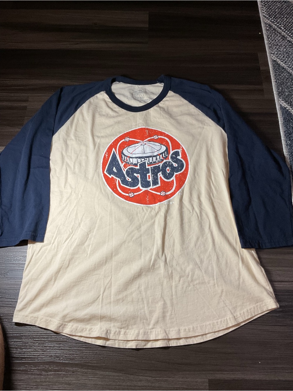 Majestic Houston Astros Raglan Baseball Shirt - Cream withNavy Sleeves size XL